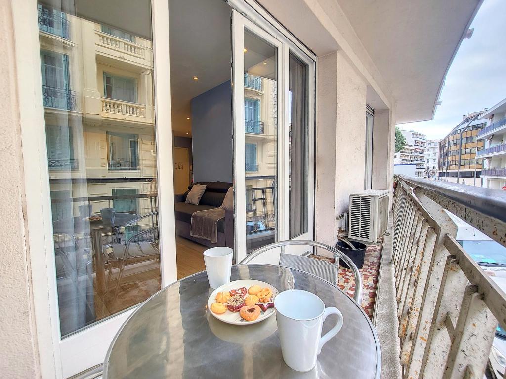 Nestor&Jeeves - RIVIERA PROVENCE - Central - Close sea - 2