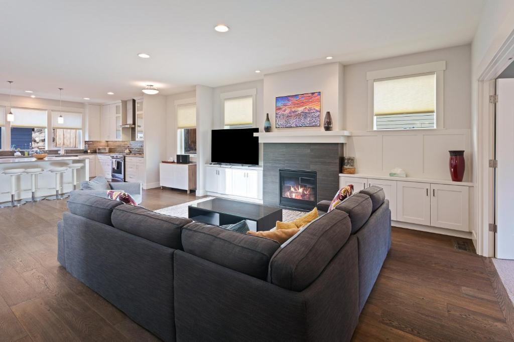 Hillside Haven, Bend