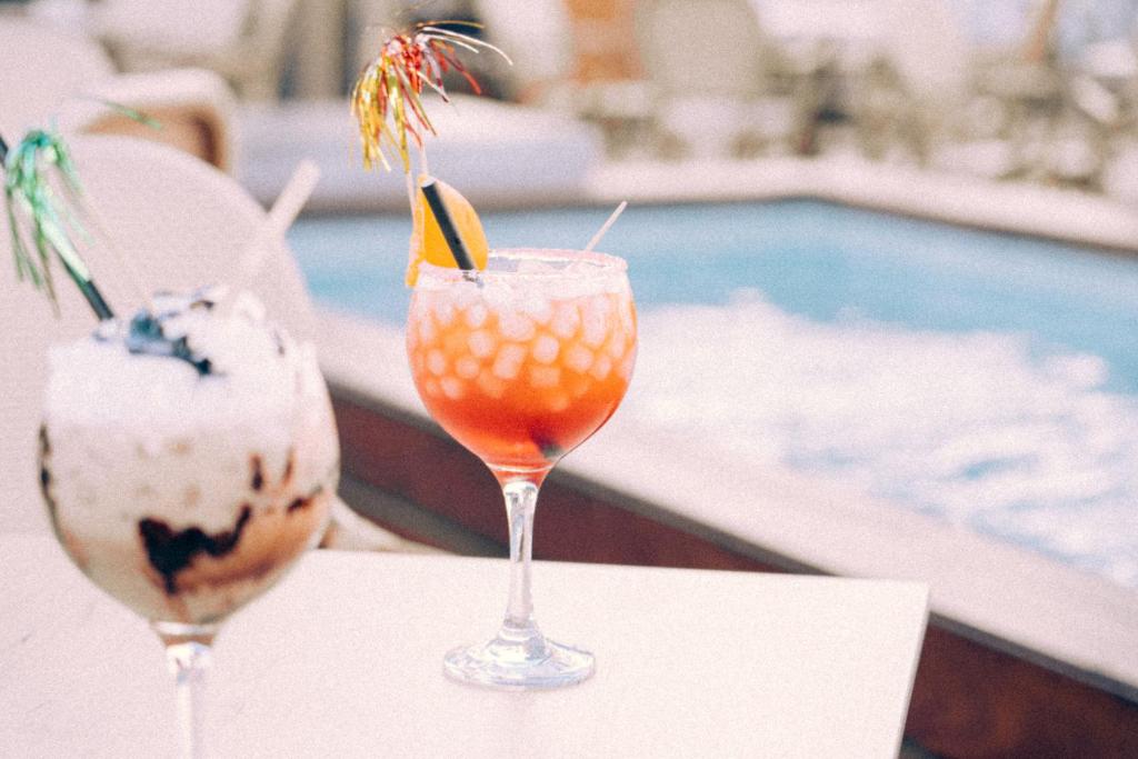 Marina Resort Benidorm - The Original Benidorm Vibe — Restaurant & bars in Benidorm, Valencian Community