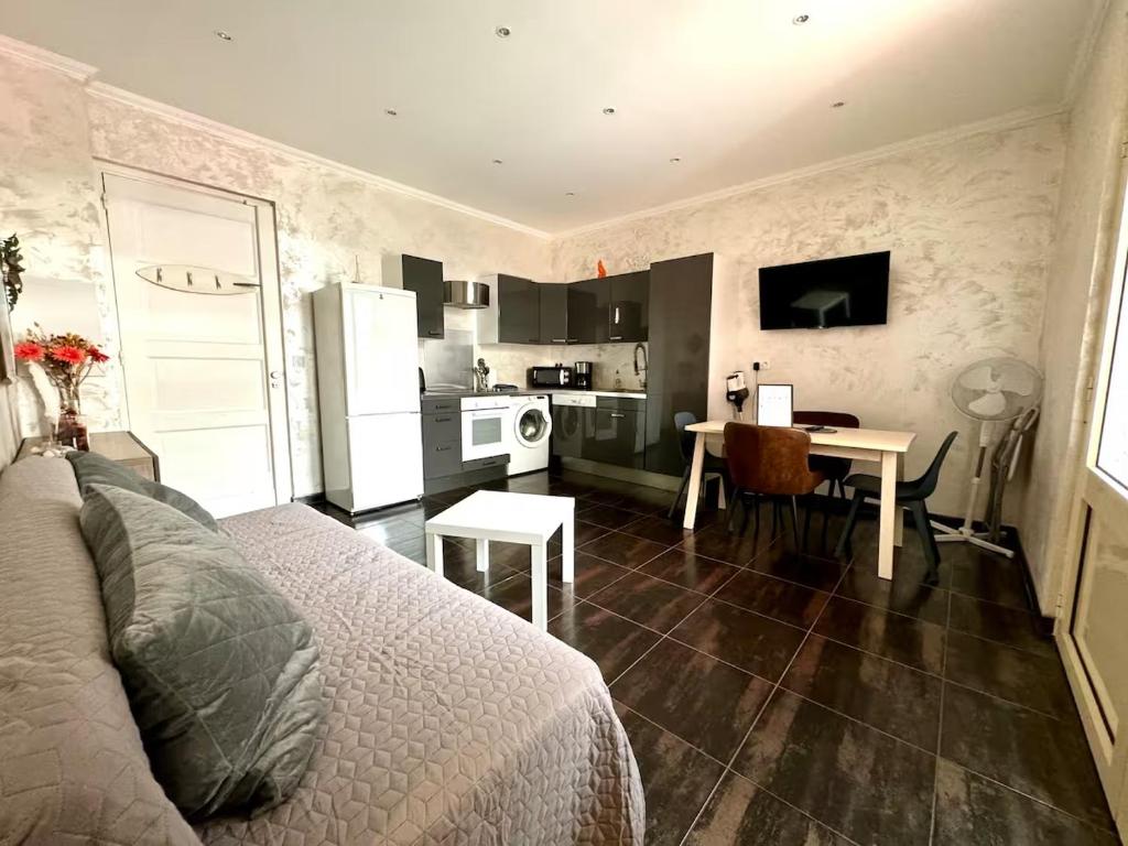 GRAND HOTEL - Magnifique appartement bord de plage Centrale - 2