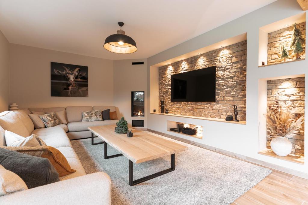 The Little Rock, Malmedy