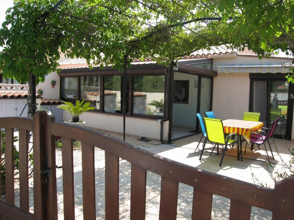 Charmante Villa T3 Climatisée avec Véranda, Terrasse et Jardinet - Proche Plage et Commerces - FR-1-106-54 - 2