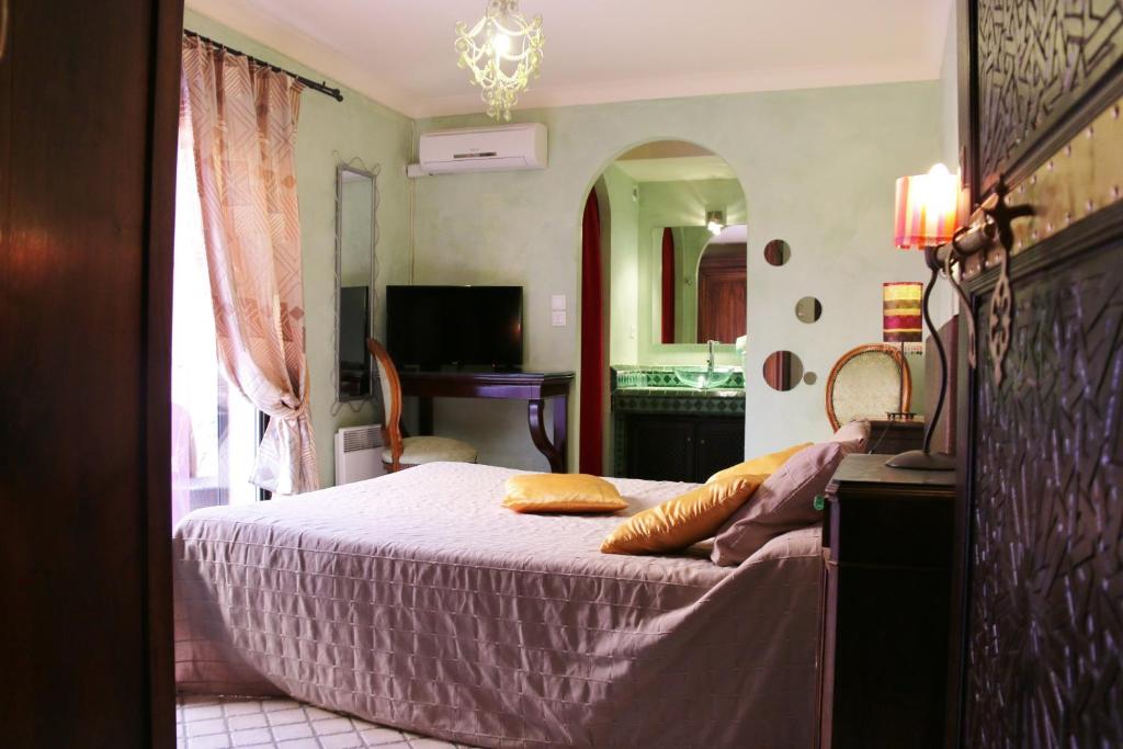 Chambre Ifrane, Riad 7 au village naturiste Couple only - 2