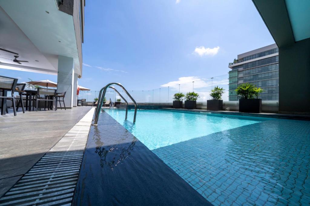 Swimming pool, Holiday Inn Guayaquil Airport By IHG in Guayaquil