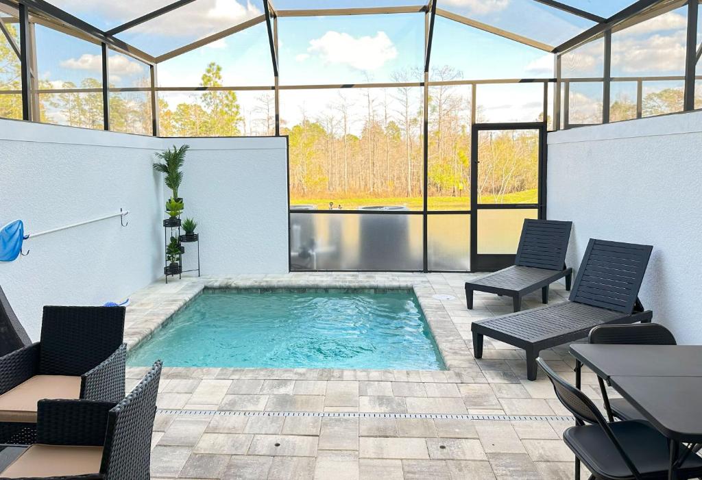 TR1386PNW - 9 guests - pool home close to Disney, Clermont