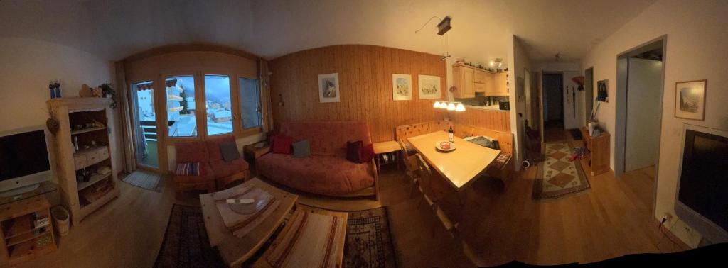 Opal Nr 28, Grächen