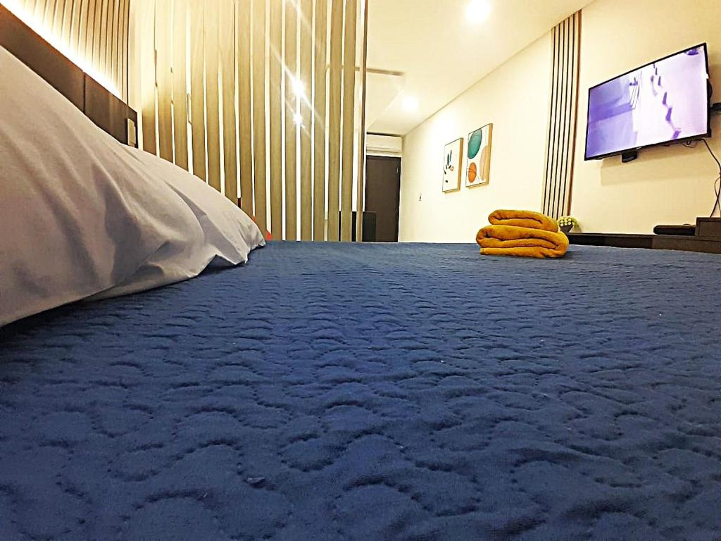 5L - Monoambiente Moderno y Equipado Smart TV 50 y Lavadora - 5