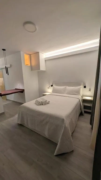 Bajo Capital Con Terraza y Aparcamiento Privado, hotel in Valverde