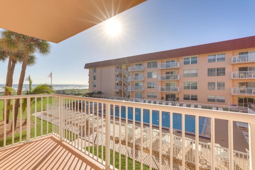 Central Cocoa Beach Condo with View, Steps to Beach!, Cocoa Beach