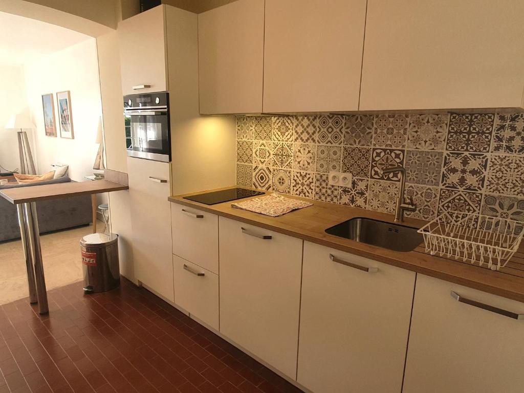 Appartement 3 pièces avec terrasse dans résidence privée à Sainte-Maxime - FR-1-780-33 - 5