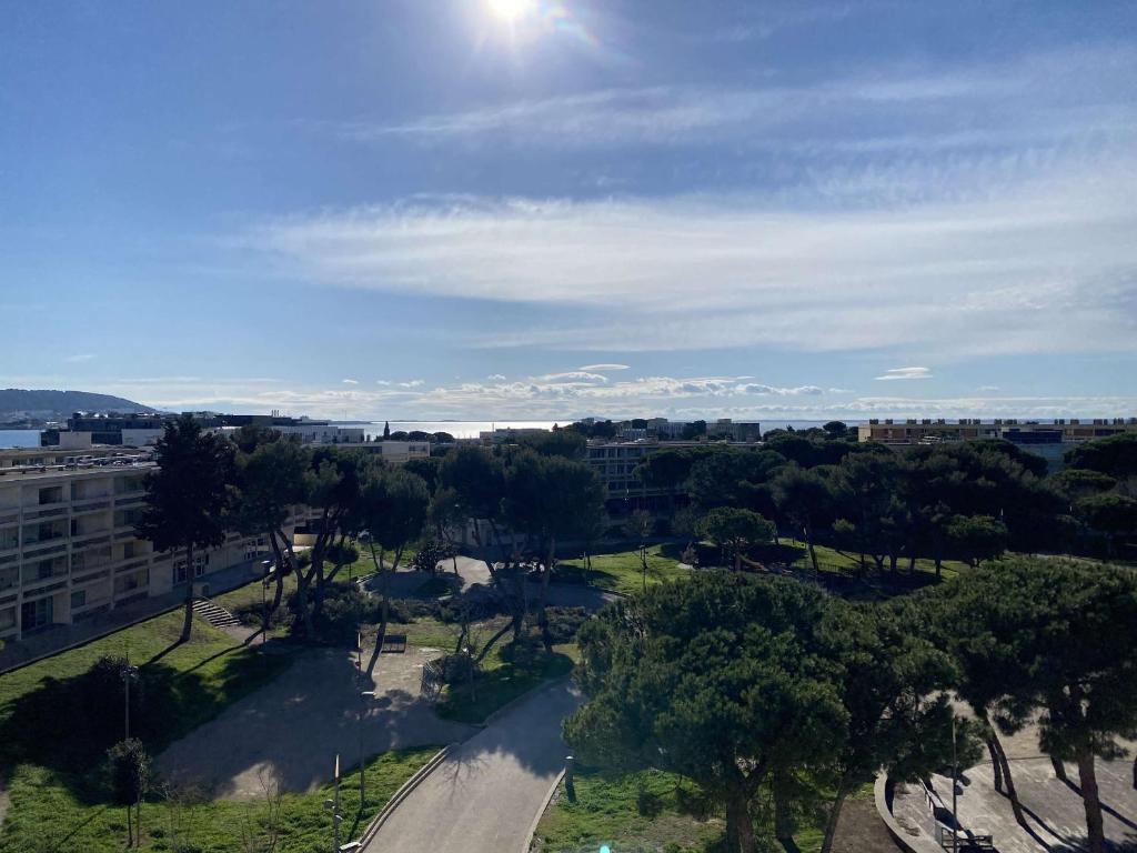 Appartement T1 lumineux avec balcon et vue sur étang à Balaruc-les-Bains - FR-1-553-295 - 2