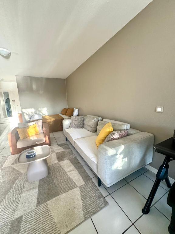 Palma Studio, Schoelcher