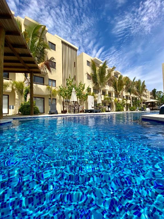 Nuevo departamento con acceso frente a la playa, jacuzzi y alberca climatizada - 2