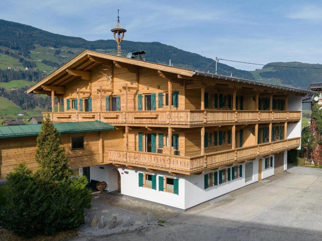 Apartment in Fügen near Spieljoch Ski Lift - 1