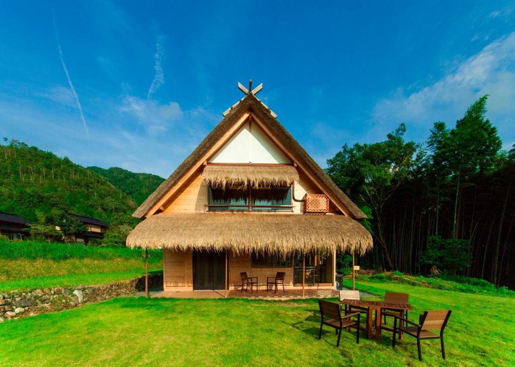 미야마 후톤 앤 브랙퍼스트 탯치드 코티지 호텔 이미지 1