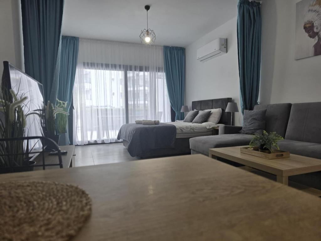 Commodus Large Studio apartment at Caesar Resort North Cyprus G1, Dherinia