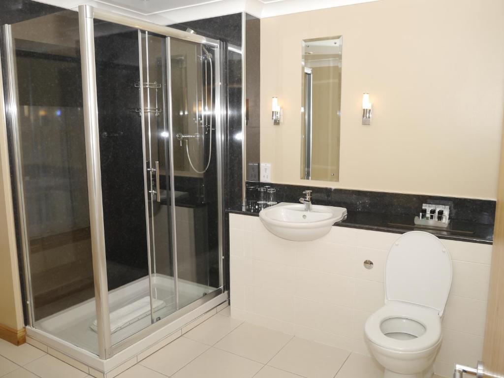 Burnett Arms Hotel photo