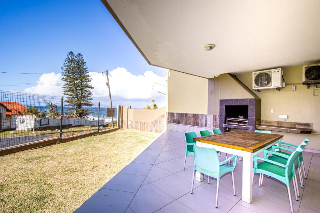 Saints View Resort Unit 1, Uvongo Beach