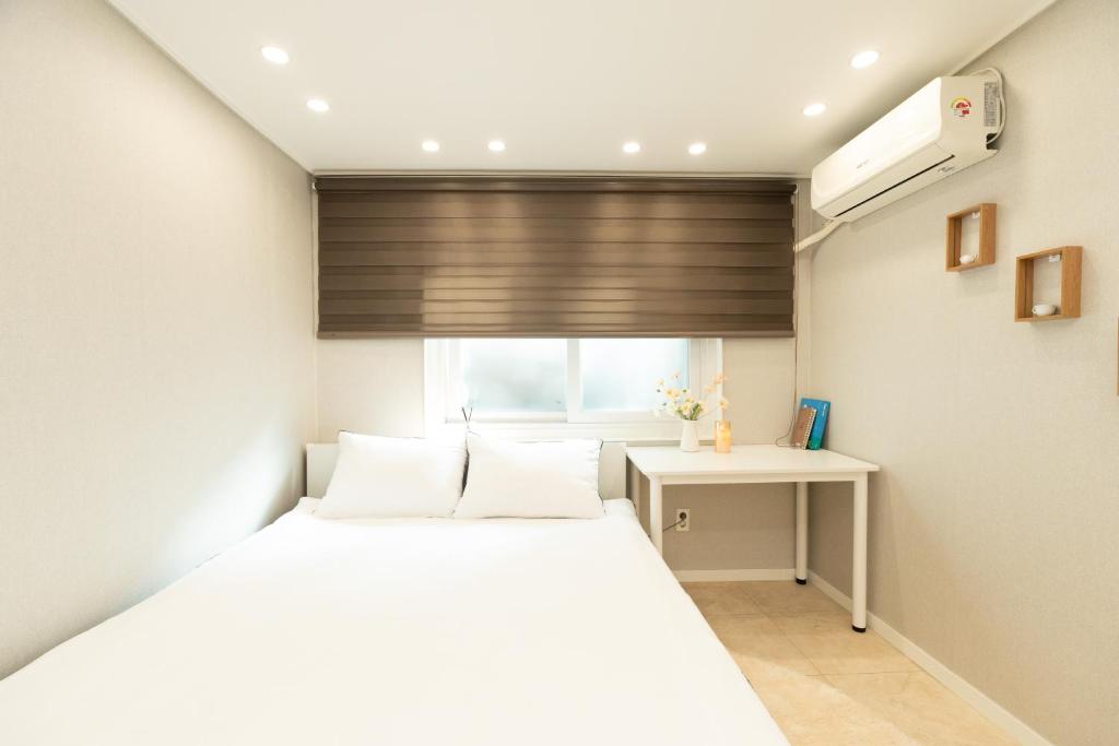 Cozy house- Yongsan, Itaewon, Noksapyeong station, 2R3B