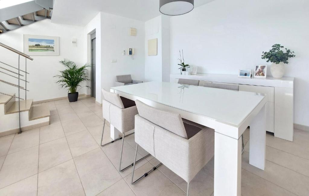 Beautiful Home In Cullera - 4
