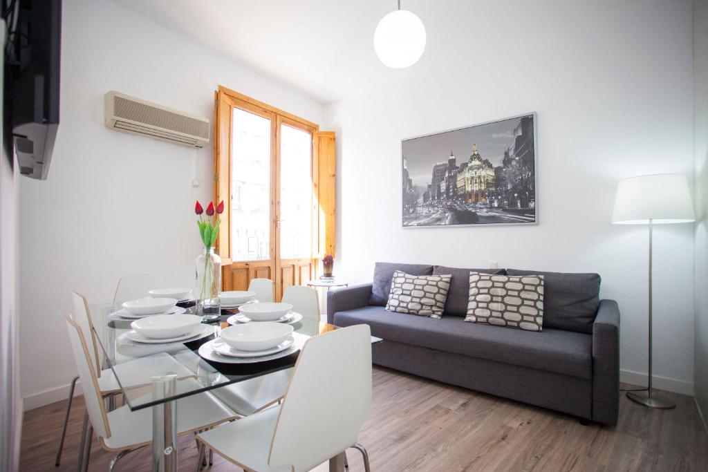 Fuencarral Apartments photo