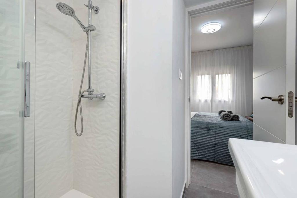 Riviera Beach - relaxing, spacious, amazing location - 5