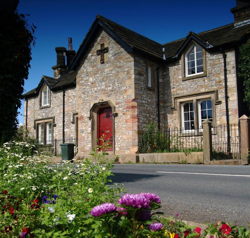 Malham Cottages By Birch Stays, Broughton