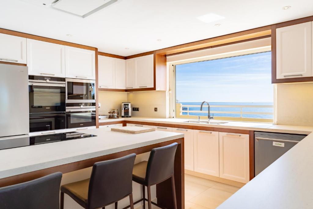 Infinity Blue Penthouse - 4