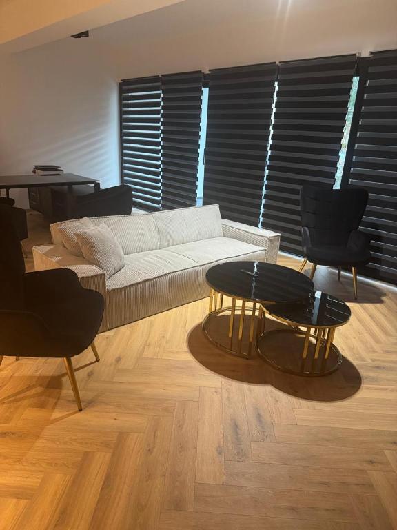 Nicosia Delux, Nikósie