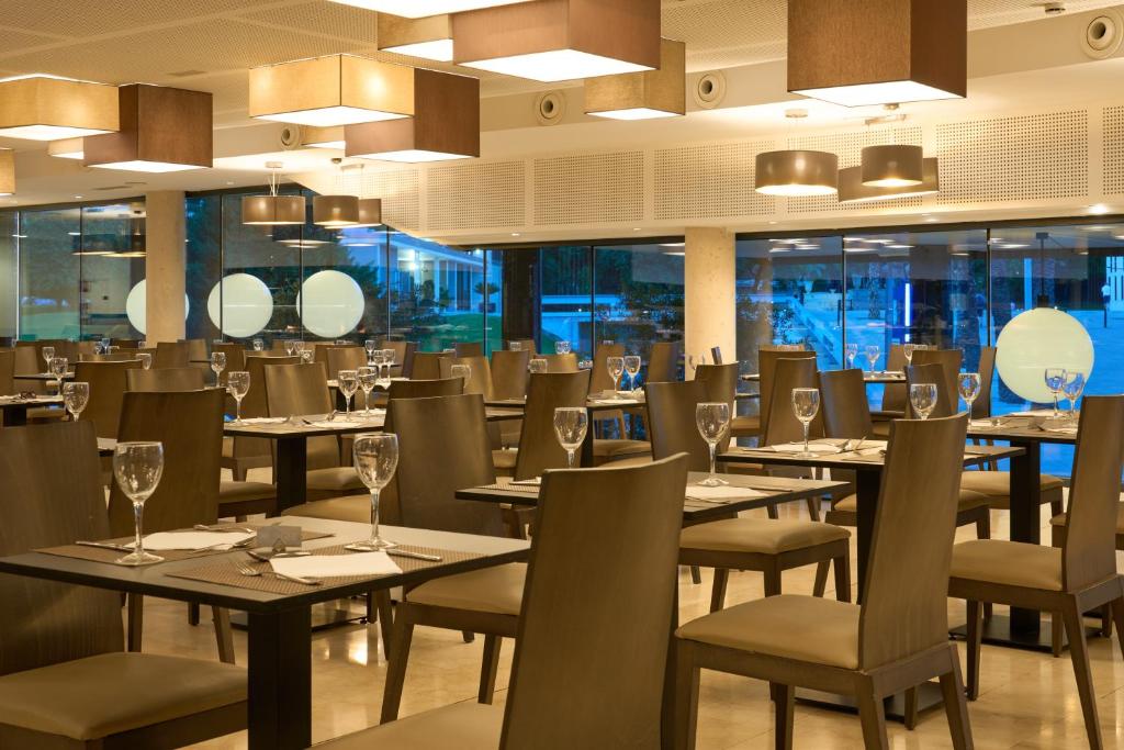 Hotel Bristol 4 Sup — Restaurant & bars in Benidorm, Valencian Community