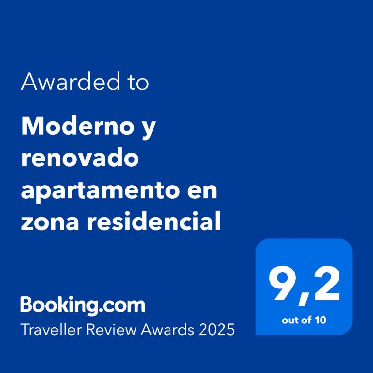 Apartamento céntrico con piscina y parking - 2