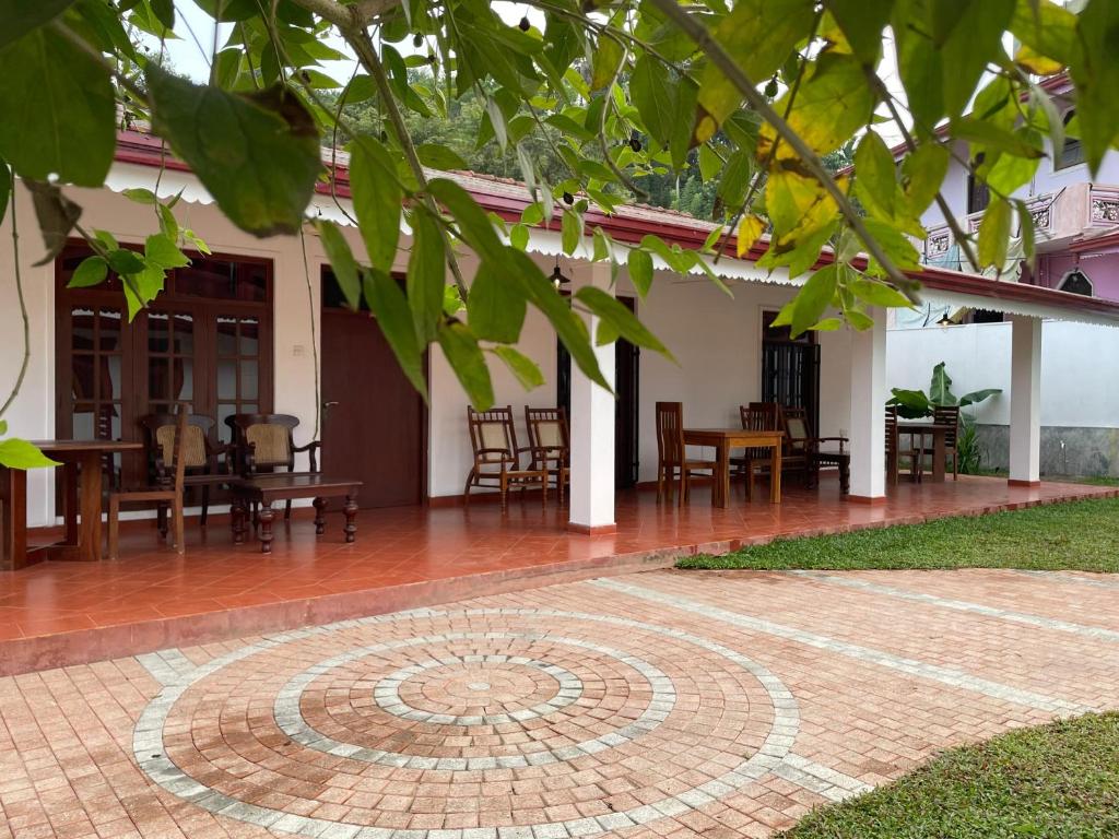 Luxe Hiriketiya, Hiriketiya