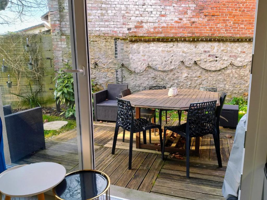 Maison avec jardin, calme et ensoleillée à 2 minutes du centre-ville - 2