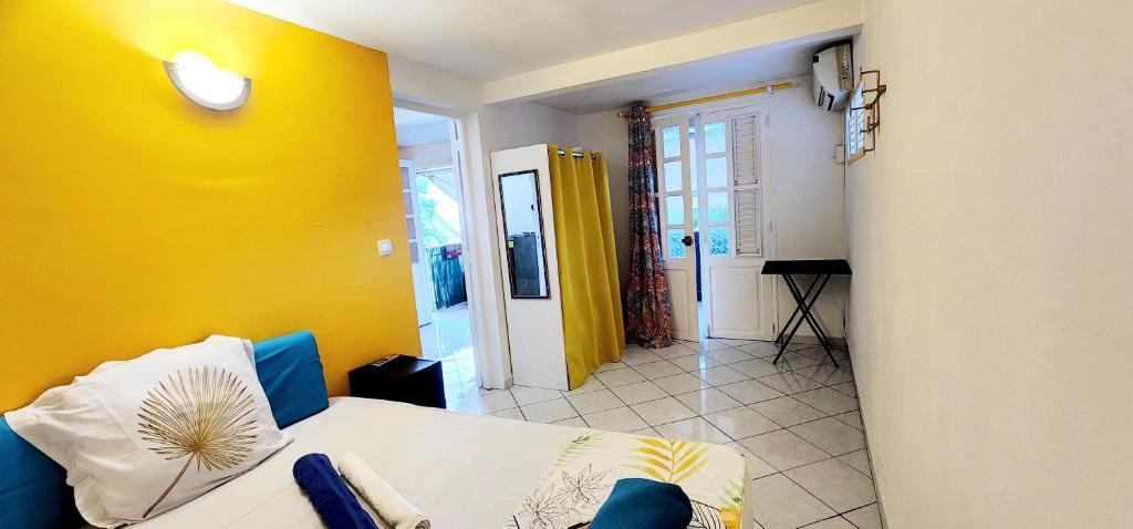 F2 infinity acces plage a pieds vue mer, La Trinité