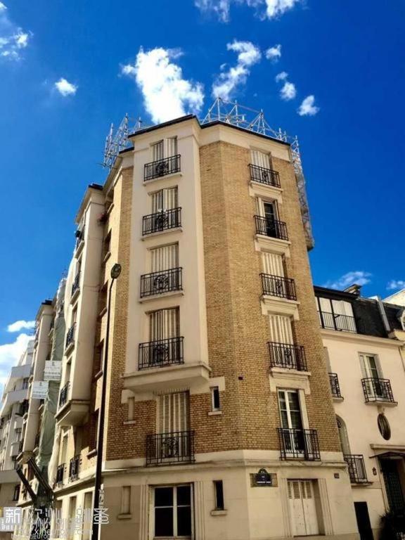 Studio in Paris 15th arrondissement - 4