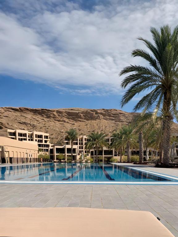 Stylish Apartment with a Jacuzzi (Park&Pool View), Maskat