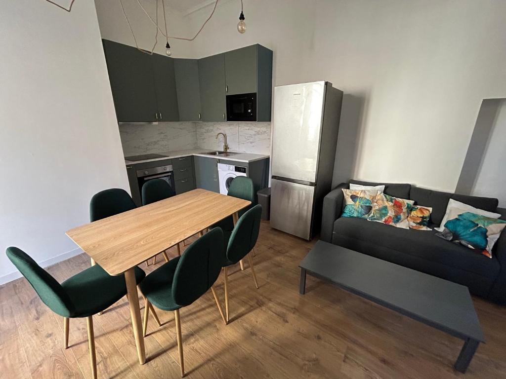 LAMENNAIS GAUCHE - T3 rénové en plein centre rennais - 5