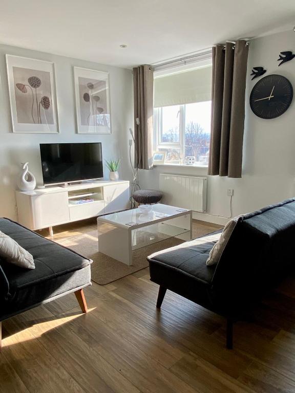 Rooftops Apartment, Bletchley