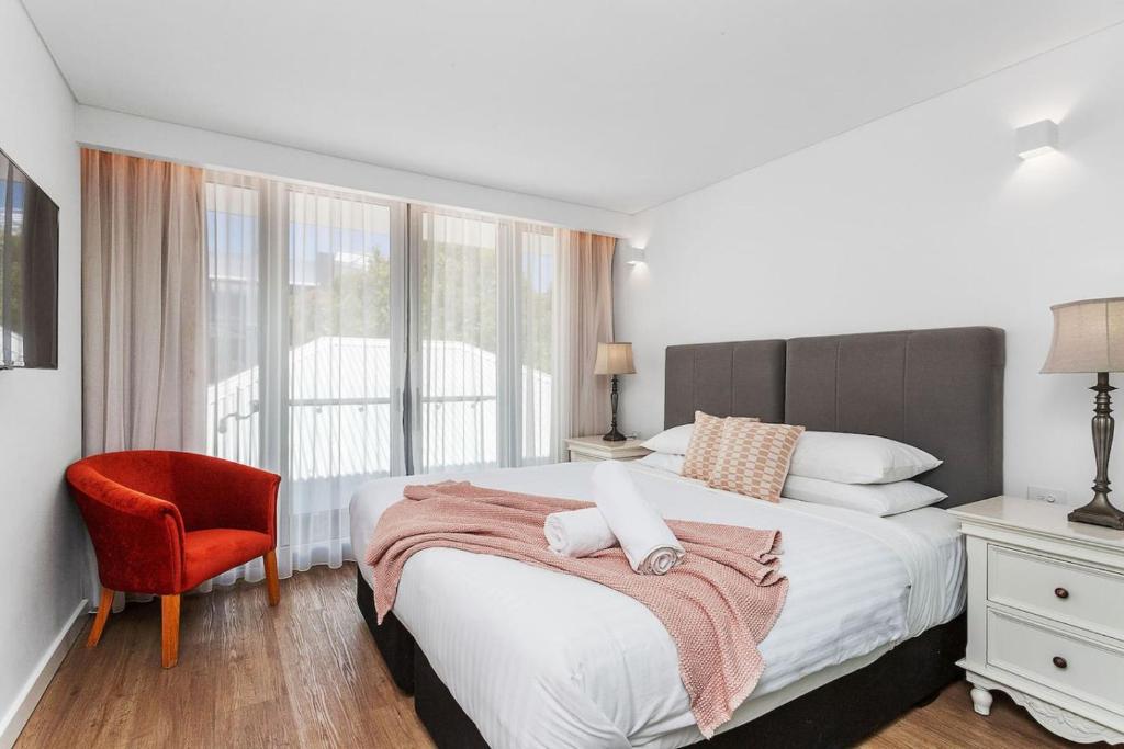 Nest on Newcastle - E6, Perth