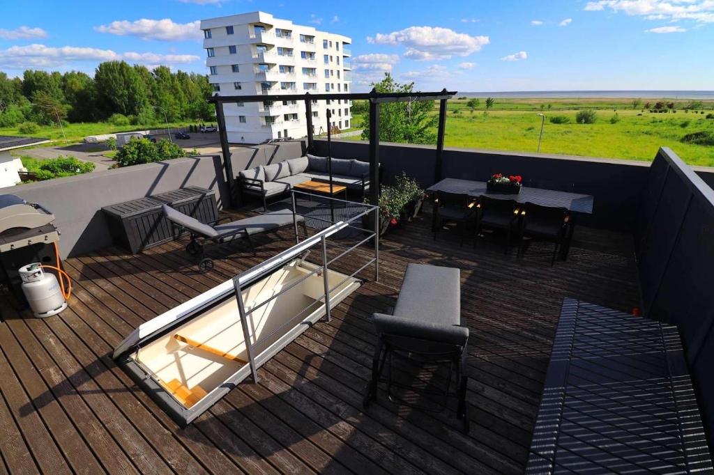 Tiiru Seaview Residence with 50m2 Roof Terrace, Pärnu