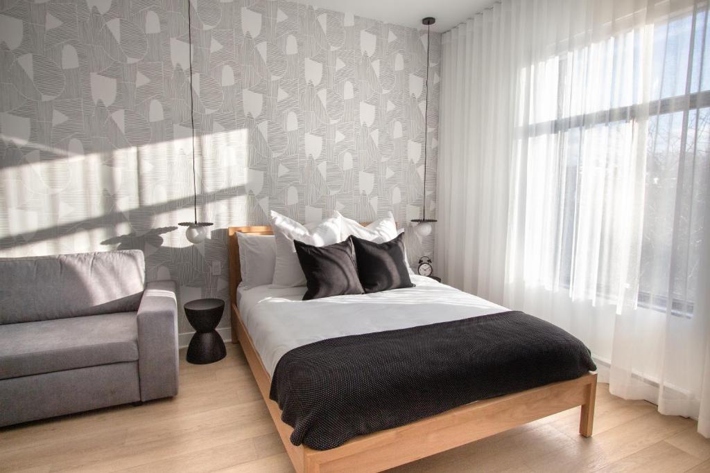 Studio #14 - Self Check-In - Plateau - St-Denis, Montreal