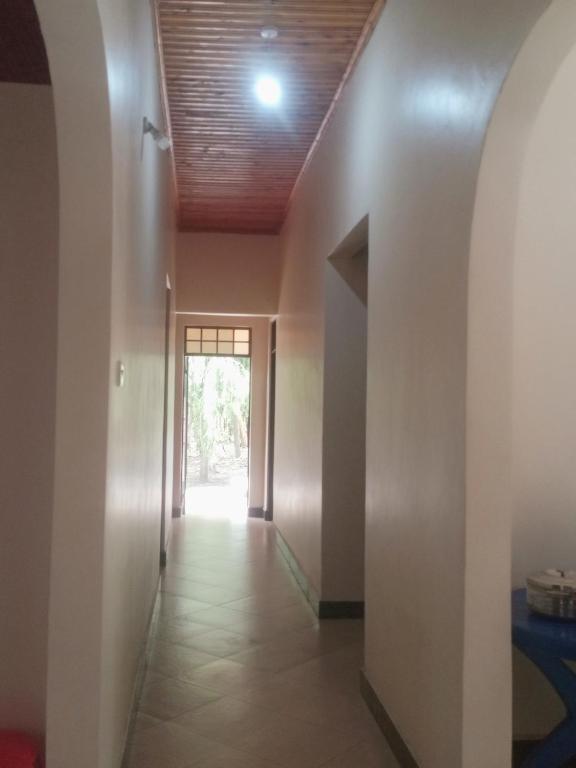 Miroshi Camp Site, Sanya Juu