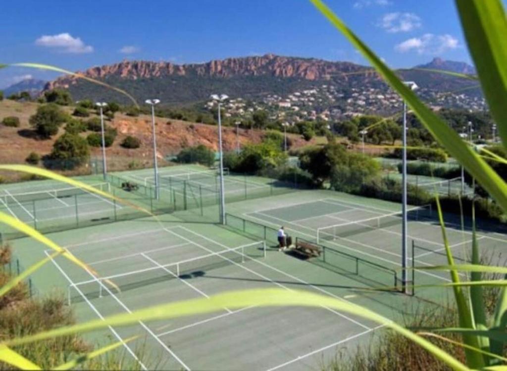 Appartement saint Raphaël - cap esterel- 5 couchages- parking couvert - 3