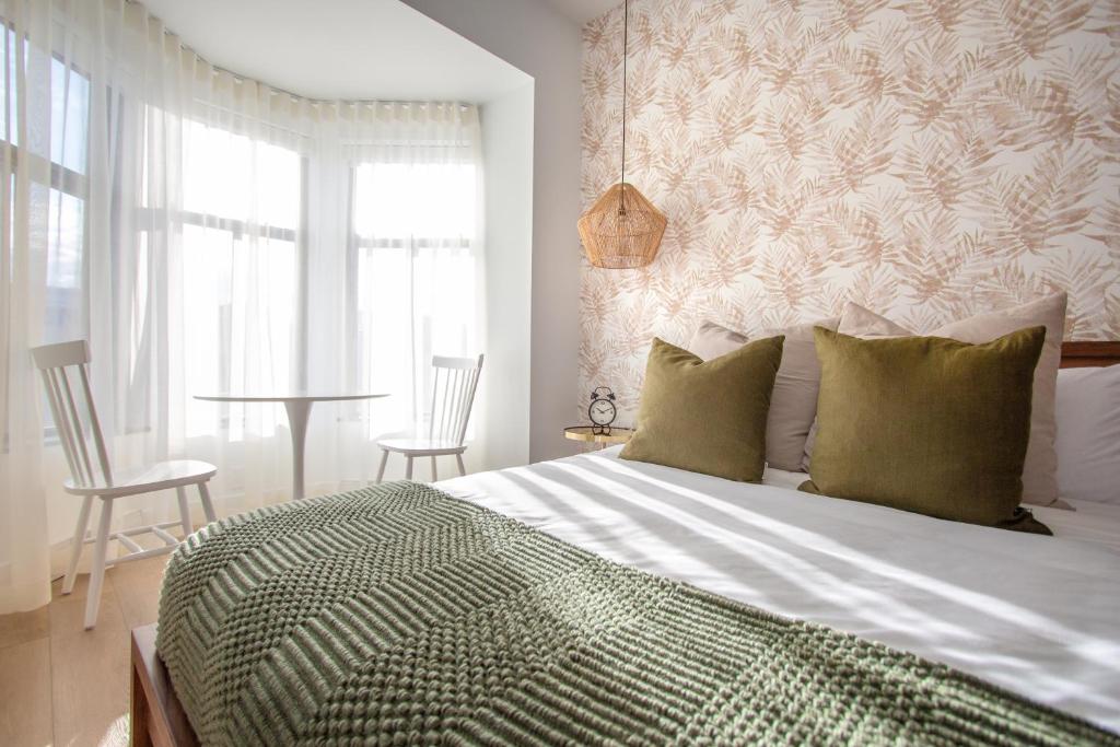 Studio #12 - Self Check-In - Plateau - St-Denis, Montreal