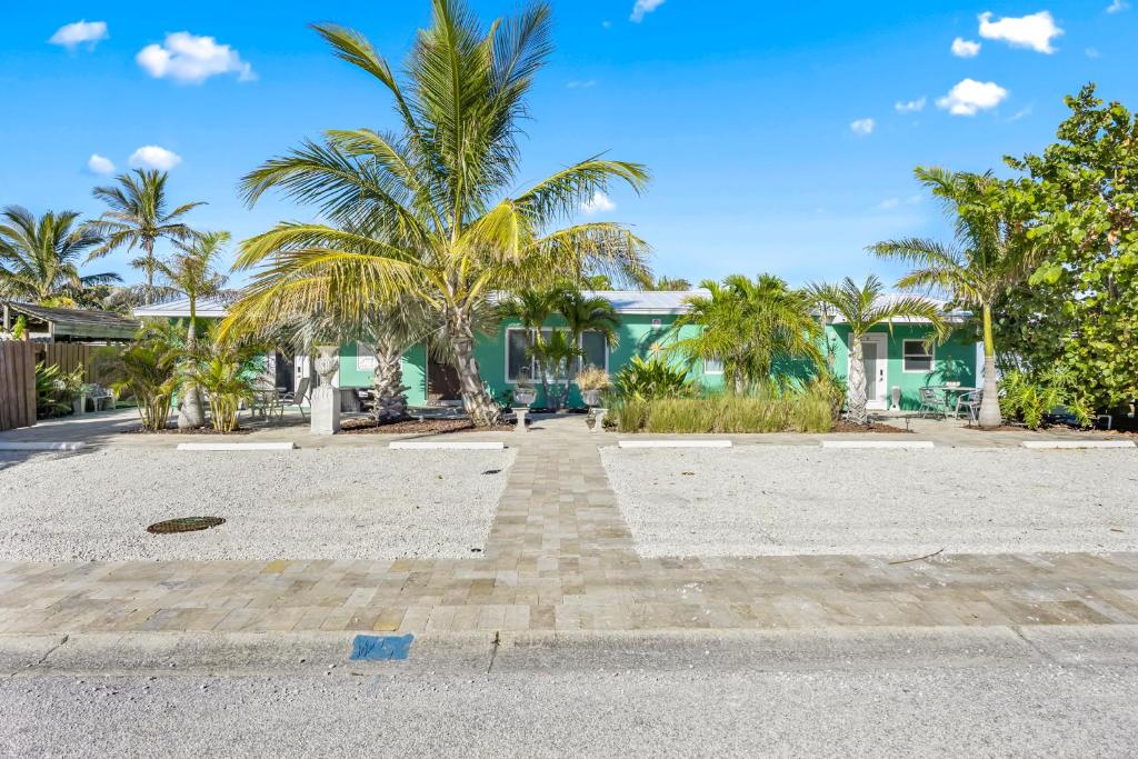 Sandpiper, Satellite Beach