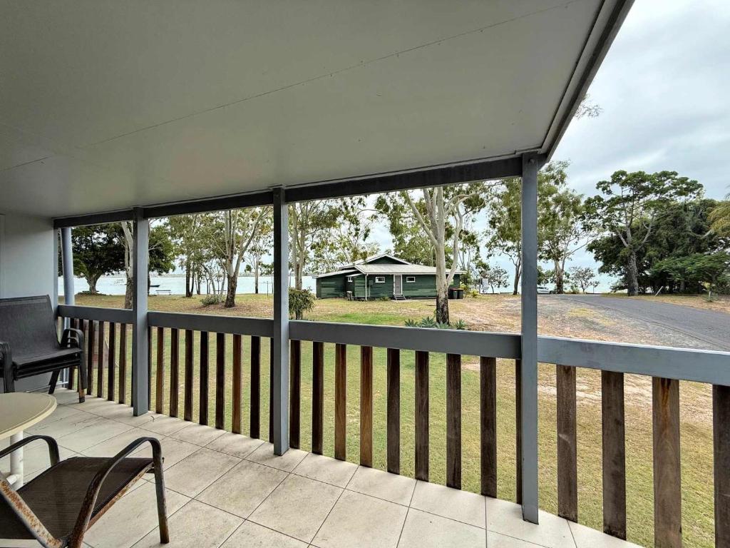 Top Level Unit With Gorgeous Waterviews, Burrum Heads