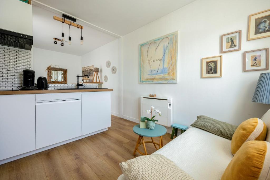 Cosy courtyard apartment within 15min walk from old town - 2