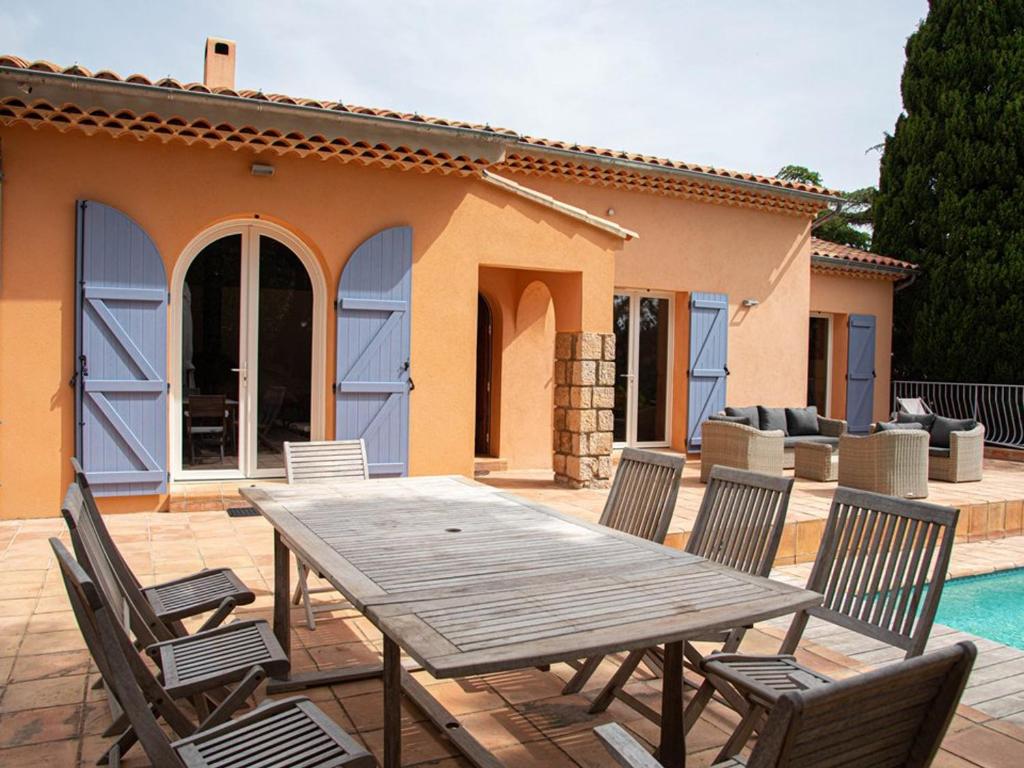 Le Lavandou : Villa 4 chambres, piscine privée et climatisation - FR-1-803-76 - 3