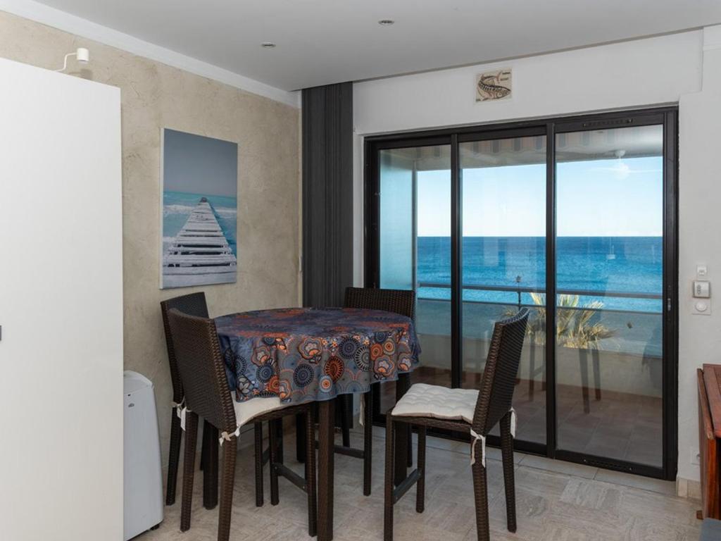 Beau T2 au Lavandou face à la mer, 4 personnes - FR-1-803-80 - 3
