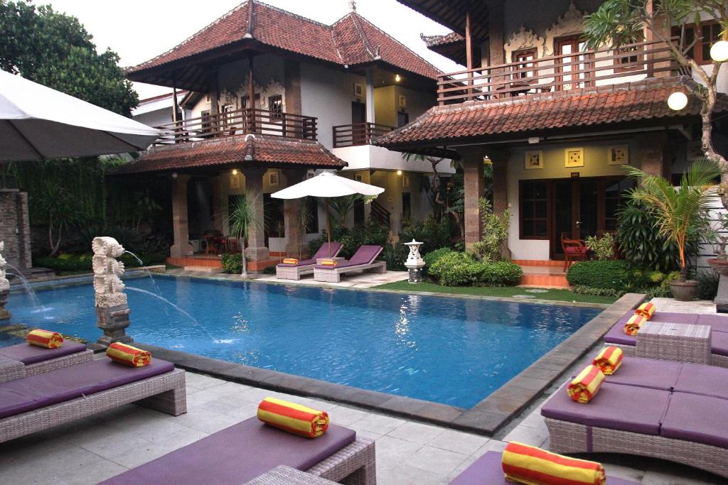 スイミングプール